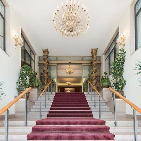 Grand Hotel Adriatico Montesilvano Bagian luar foto
